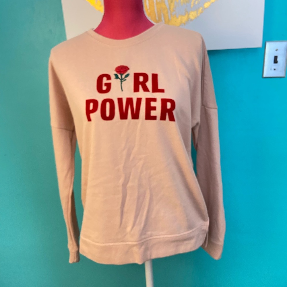 GIRL POWER SWEATSHIRT 🌹